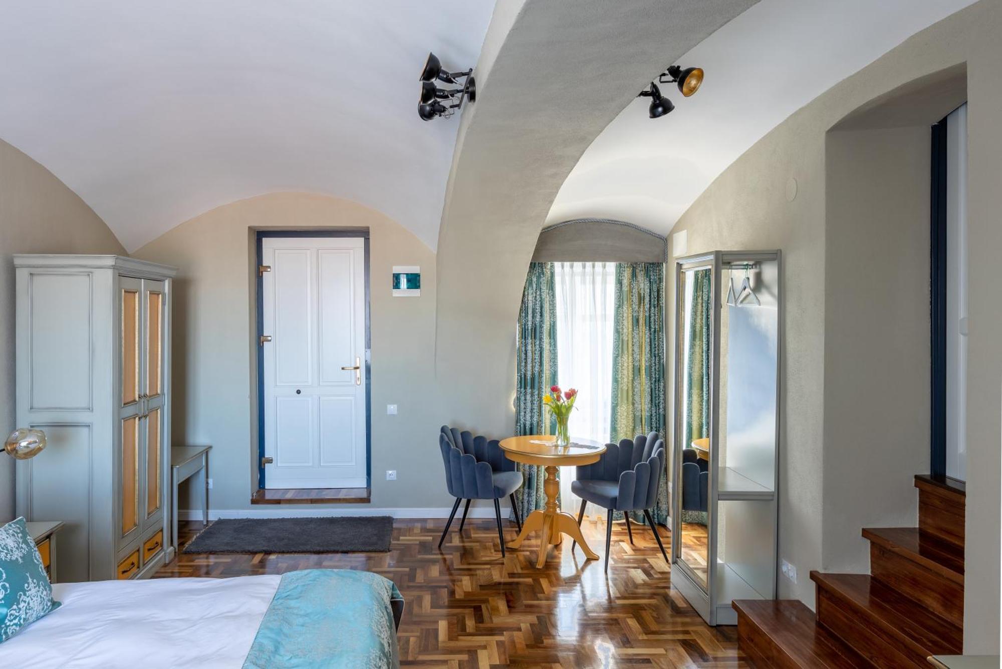 Magister Seven Bed and Breakfast Sibiu Eksteriør billede
